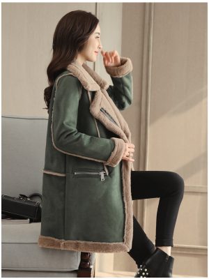 Women's fur coat made of wool