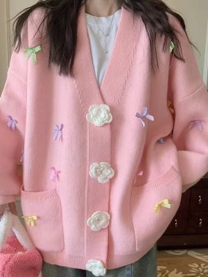 Women's knitted oversized cardigan