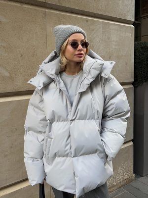 Windproof jacket with removable hood